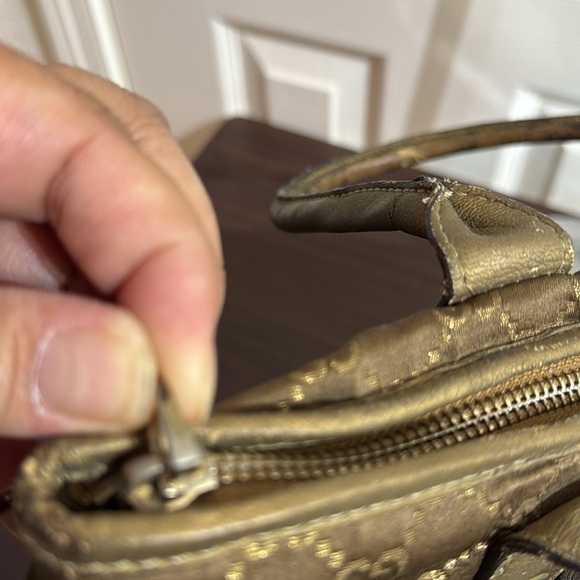 Gucci Monogram shoulder bag Interior - Picture 9 of 13